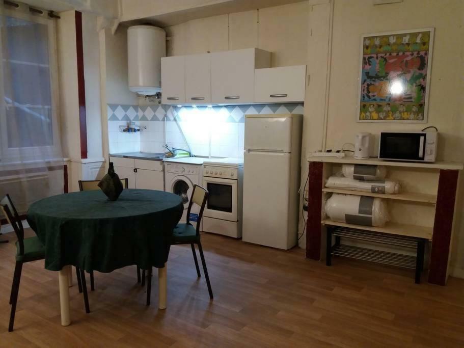 Logement Quai De Pierre-Scize Lyon Exterior photo